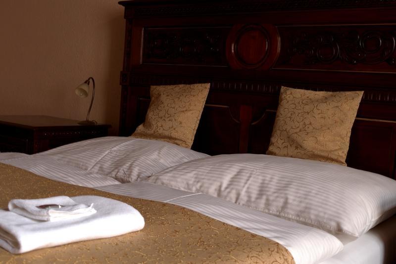 Hotel Na Kafkove اوسترافا المظهر الخارجي الصورة