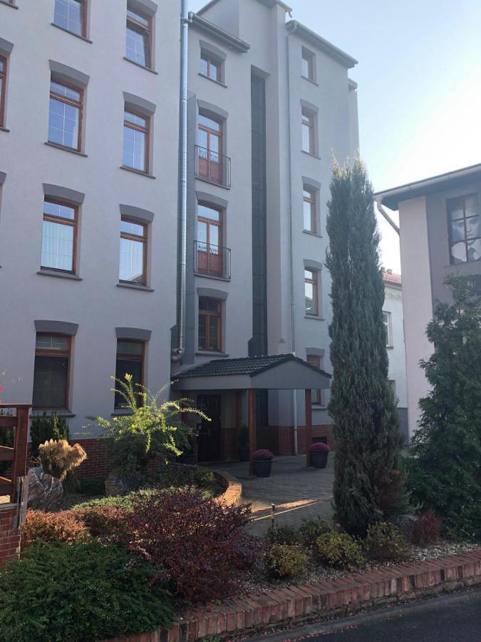Hotel Na Kafkove اوسترافا المظهر الخارجي الصورة