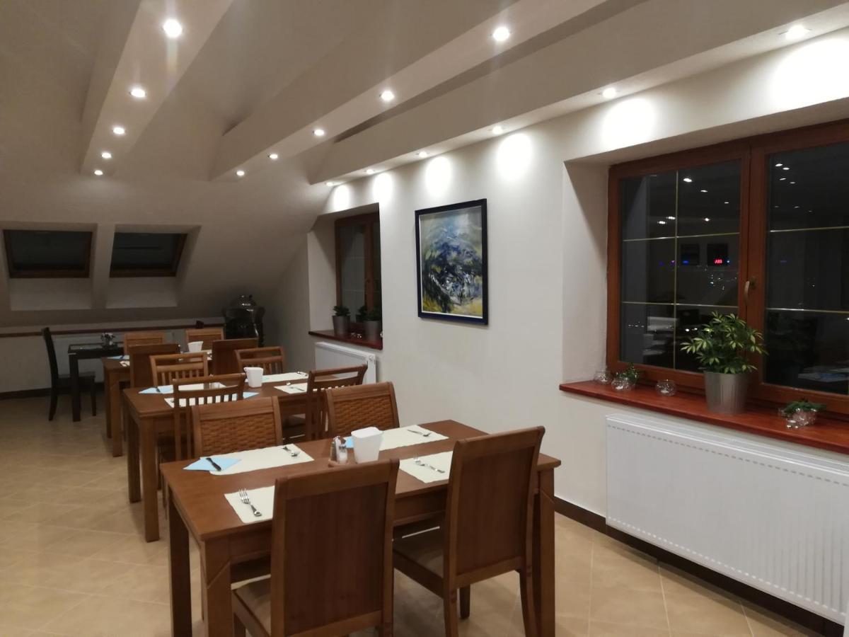 Hotel Na Kafkove اوسترافا المظهر الخارجي الصورة